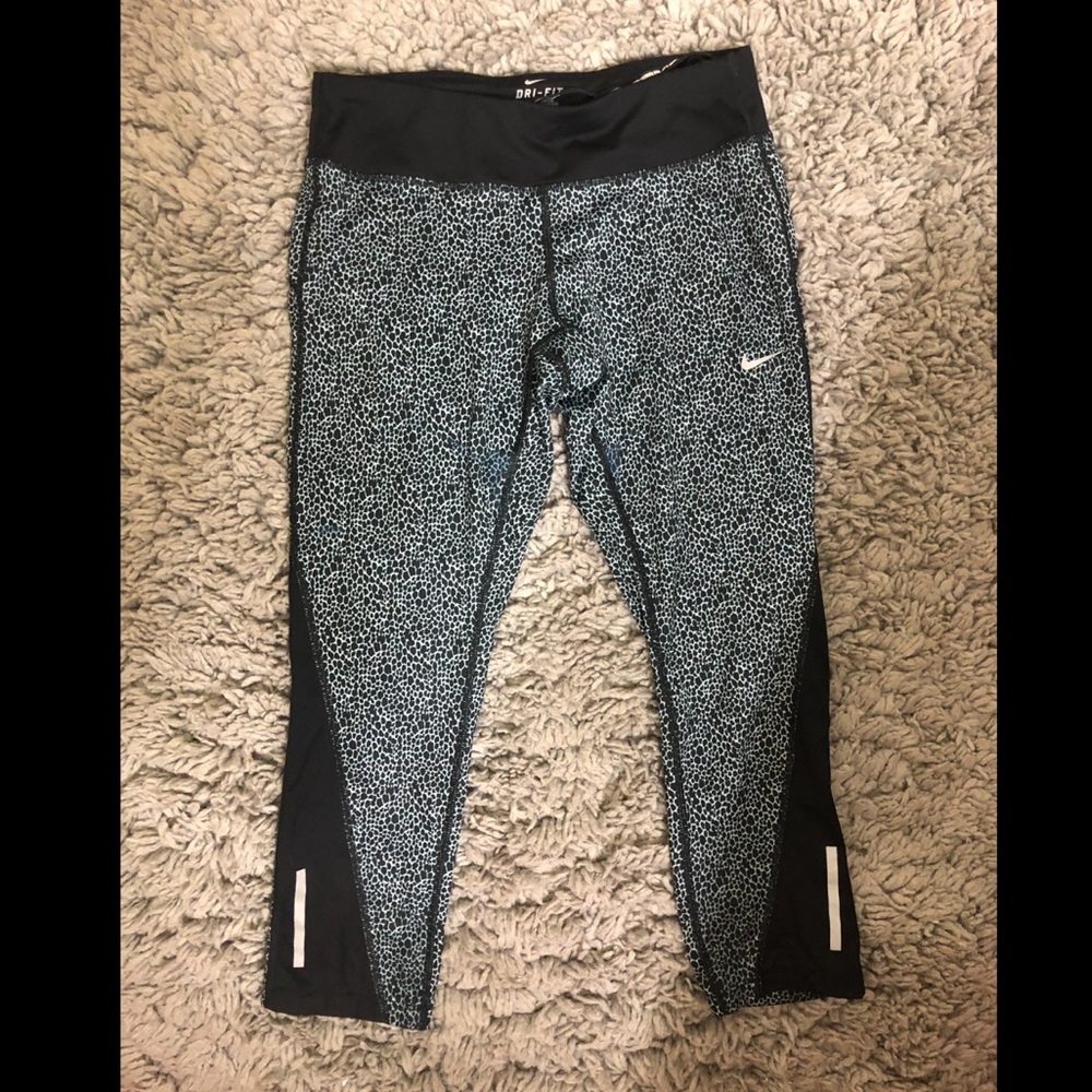 Nike Dri-fit cropped leggings